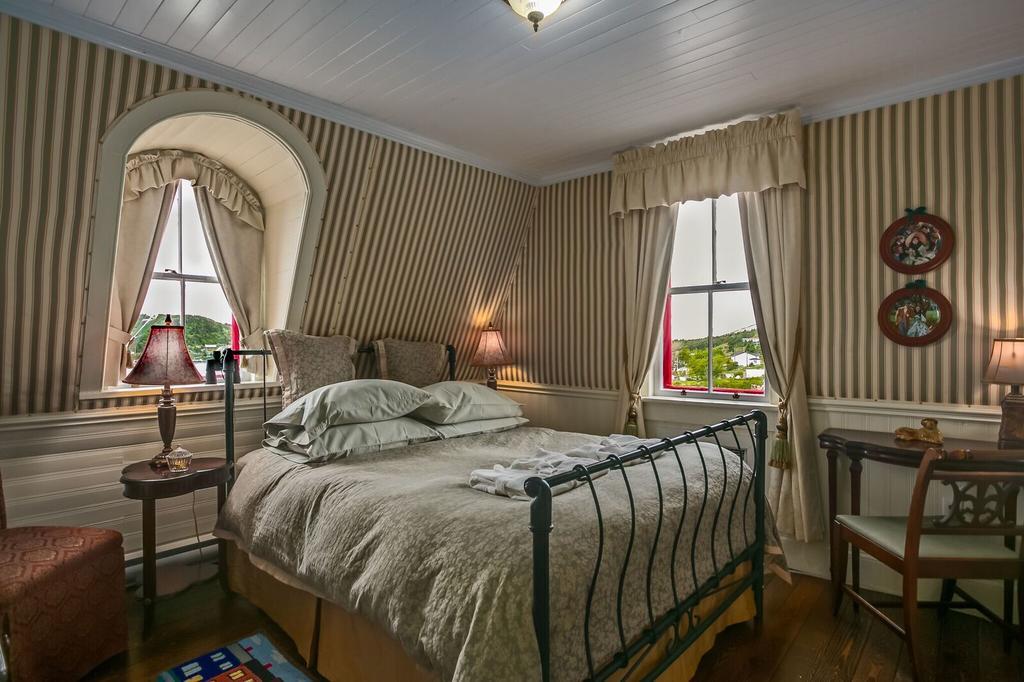 George House Heritage Bed And Breakfast Dildo Luaran gambar